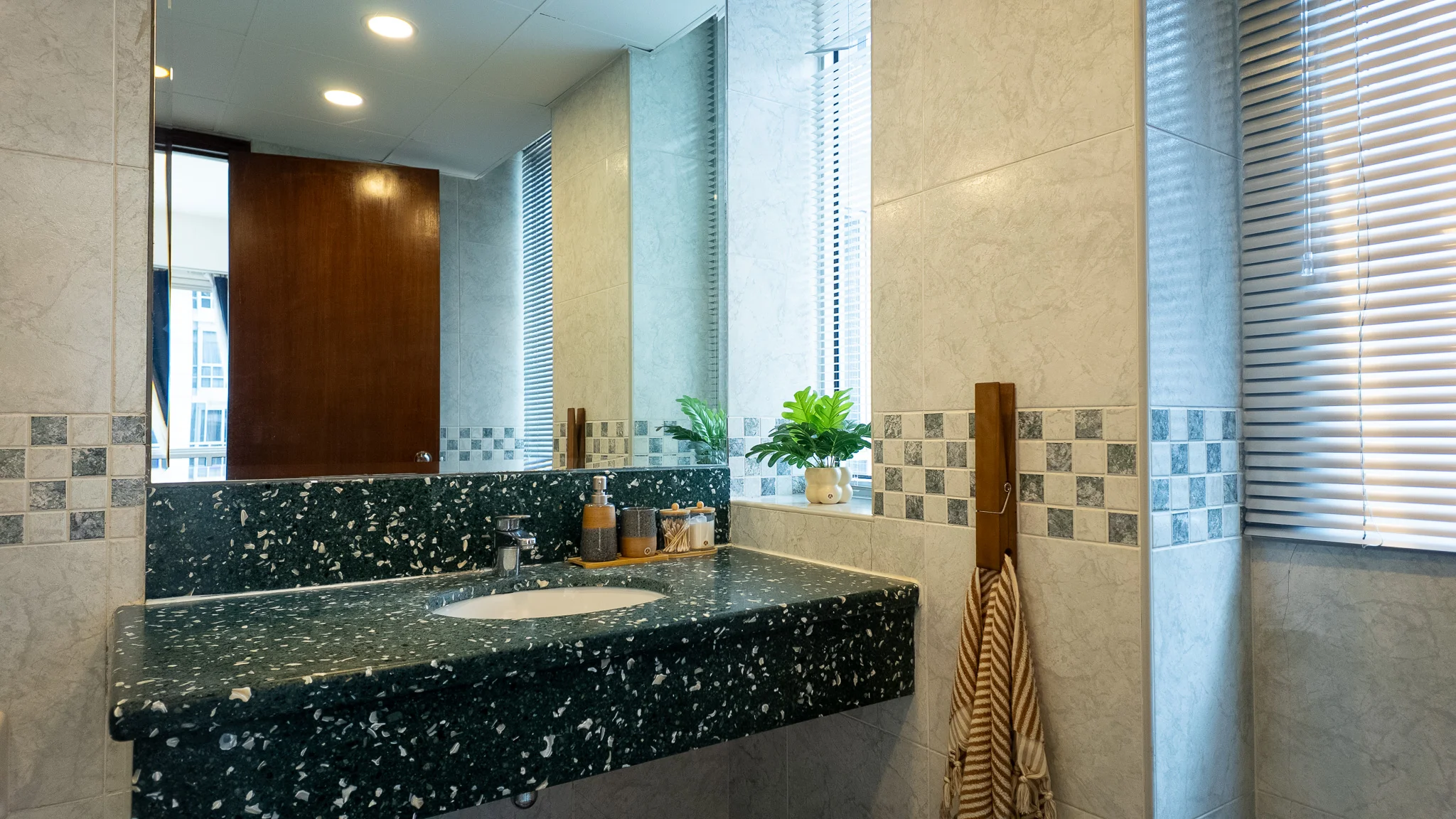 Master Bedroom - Room 5 - 10